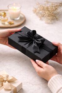 Lüks Kapaklı Hediye Kutusu 21x8x3 cm Siyah Düz